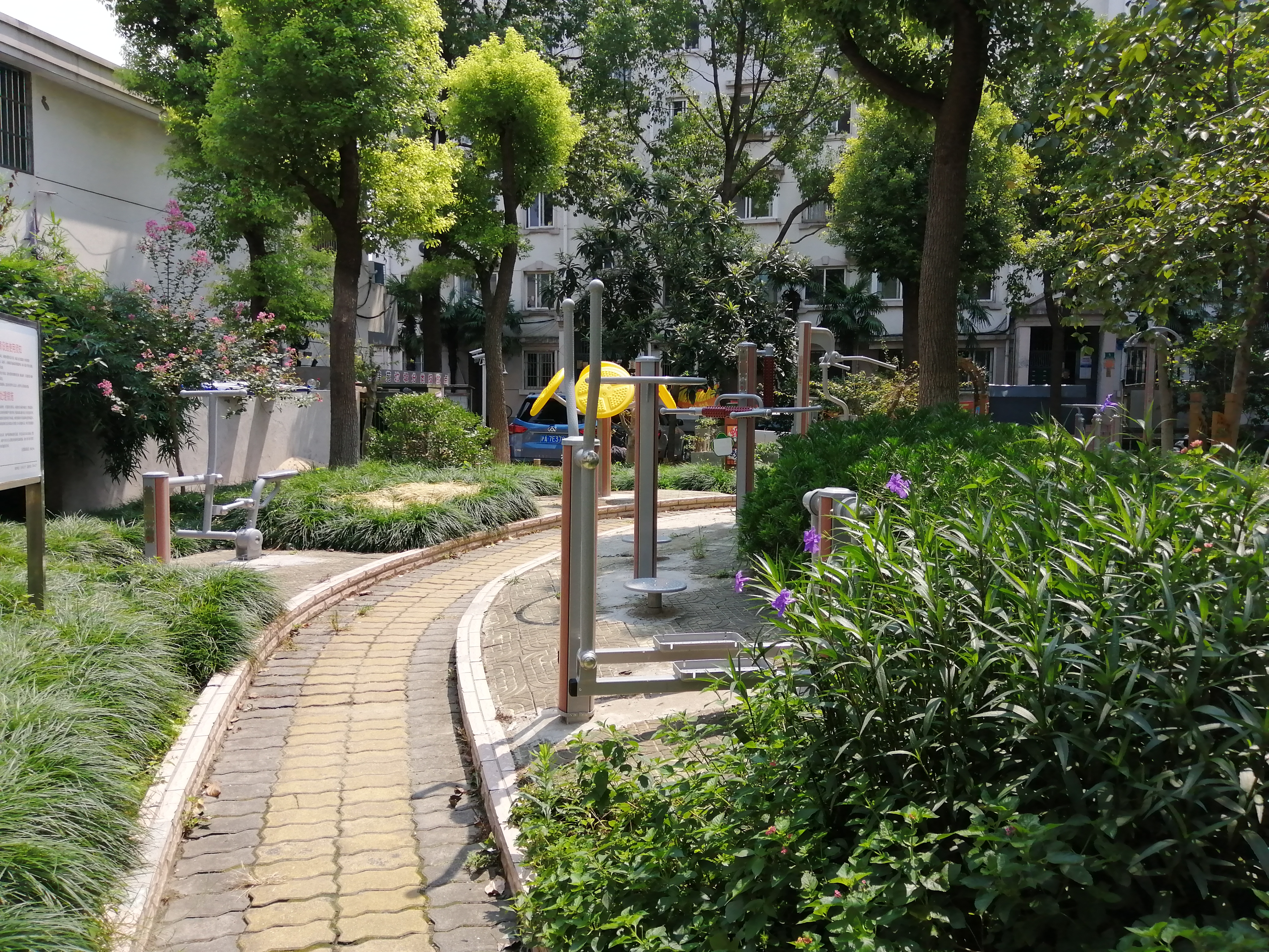 凌十六居委健身点4