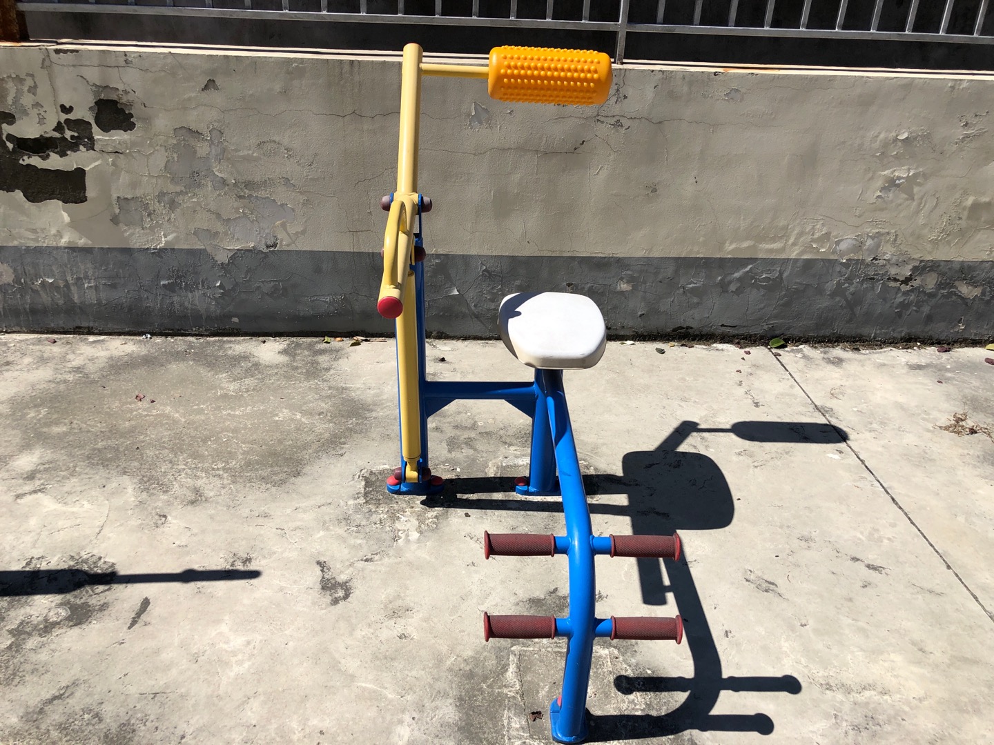 腹背锻炼器