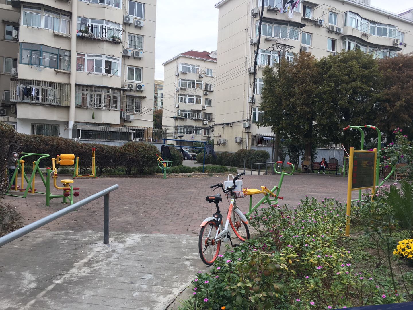 金口一居小区健身点