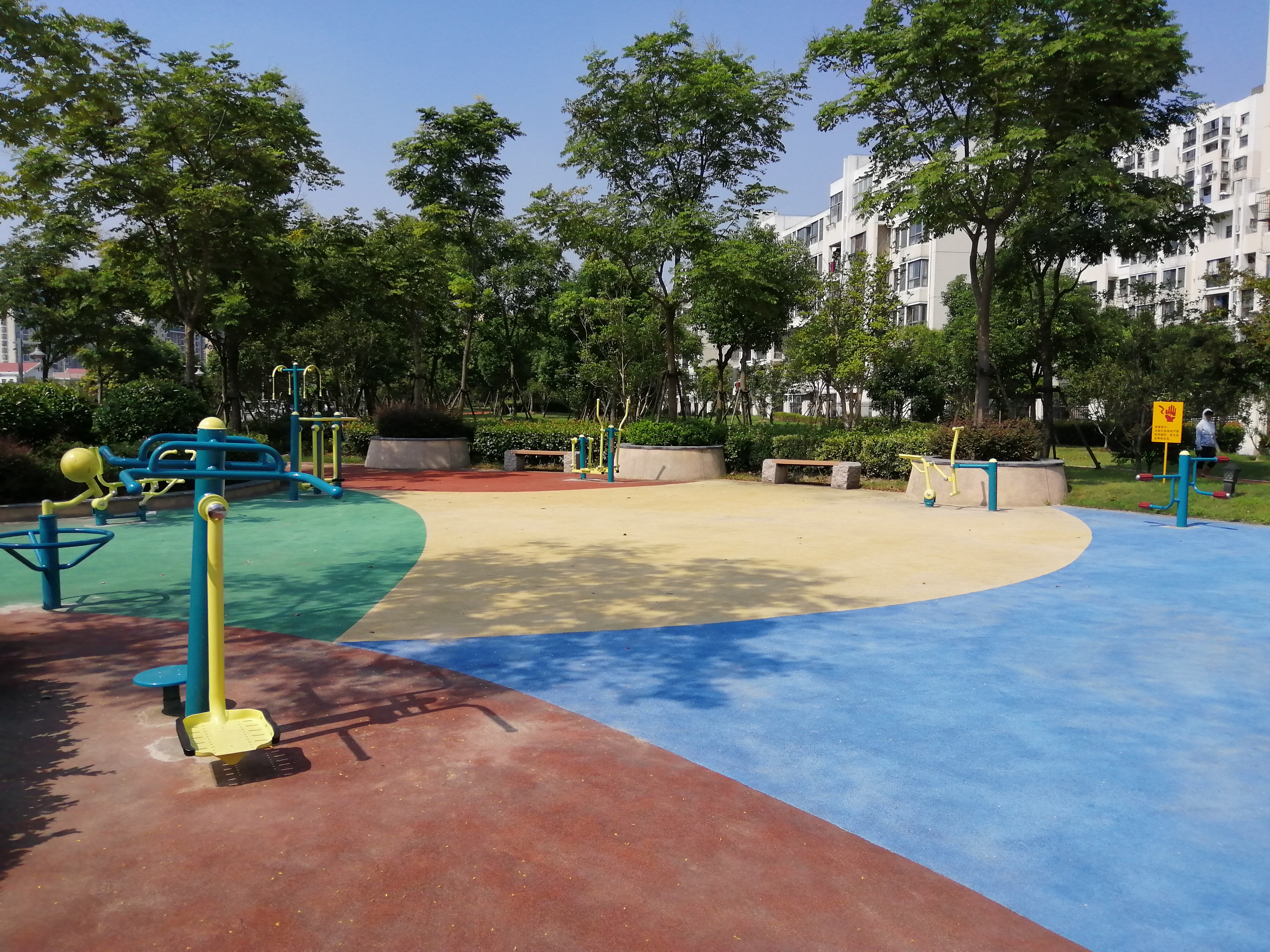杨园社区口袋公园益智健身苑点