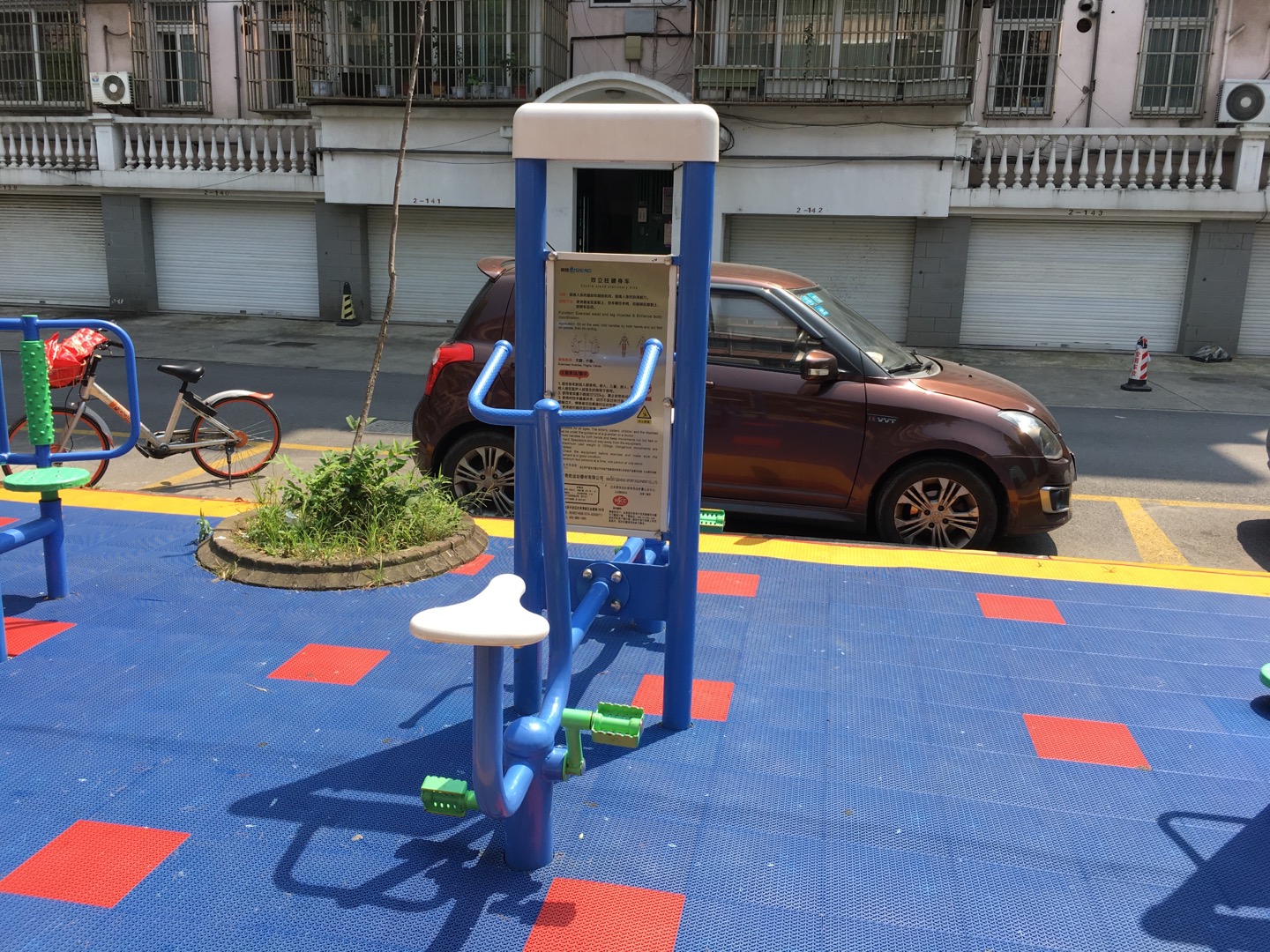 双立柱健身车
