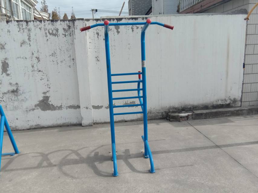 多功能训练器
