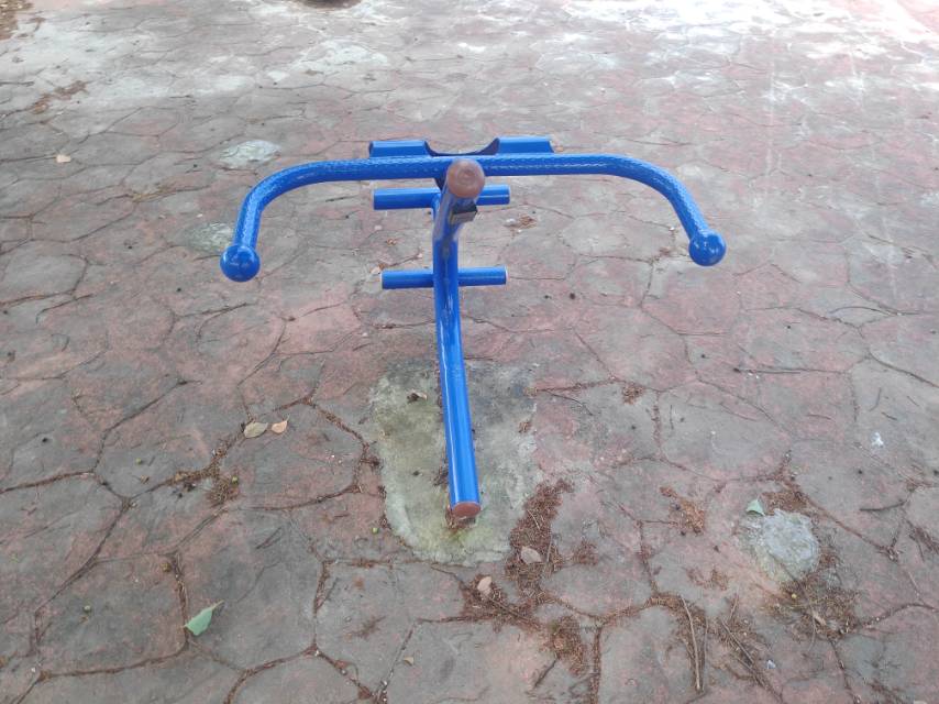 背肌训练器