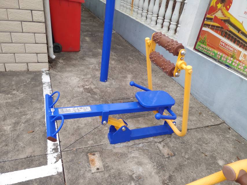 腹背屈伸训练器