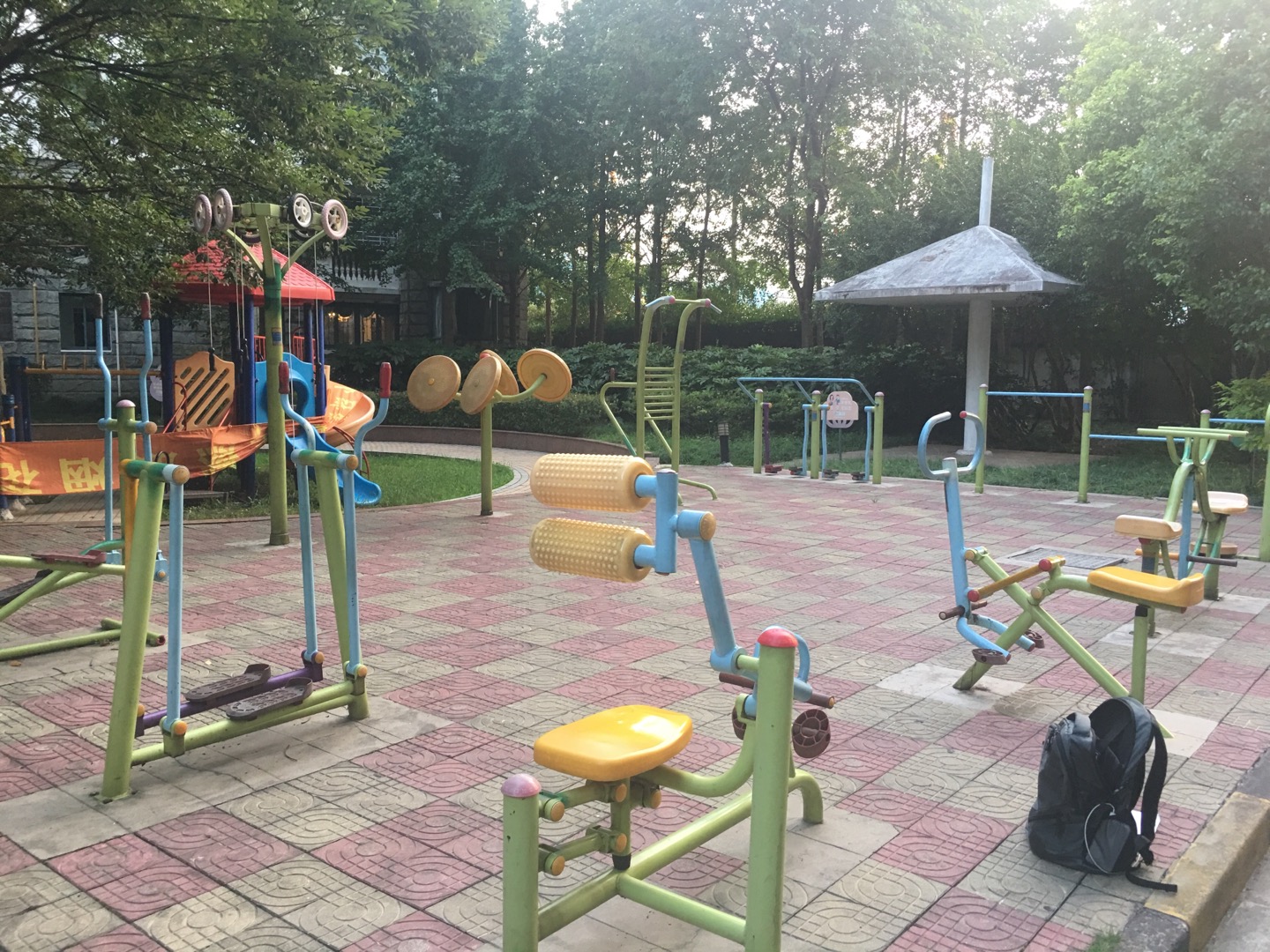锦华居委湘府花园小区点