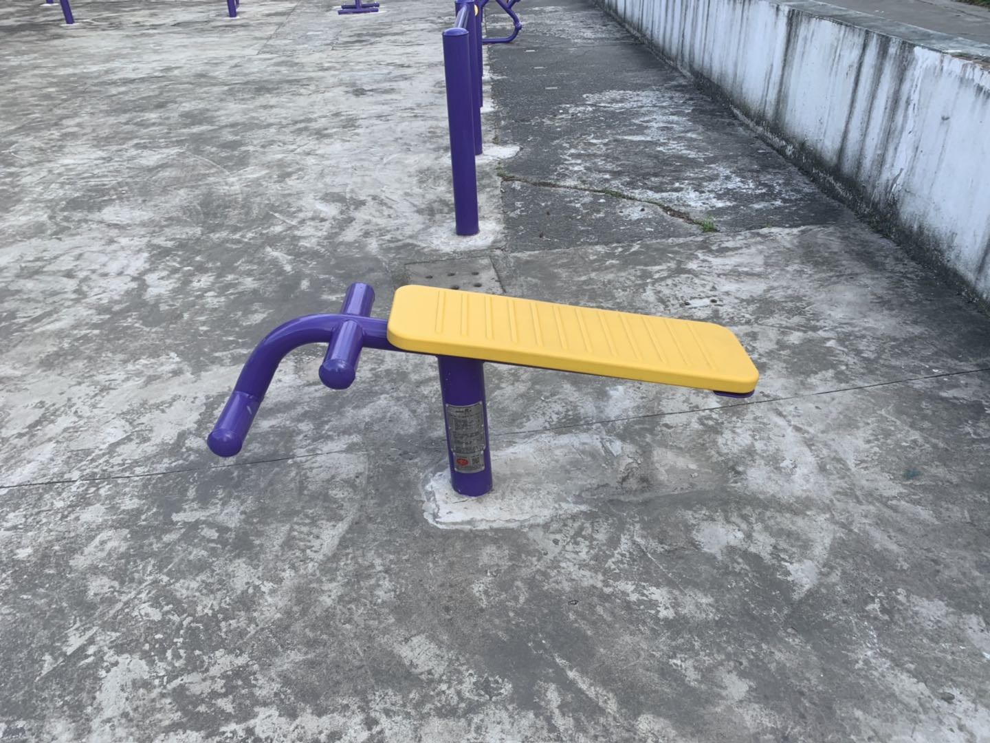 单人腹肌架