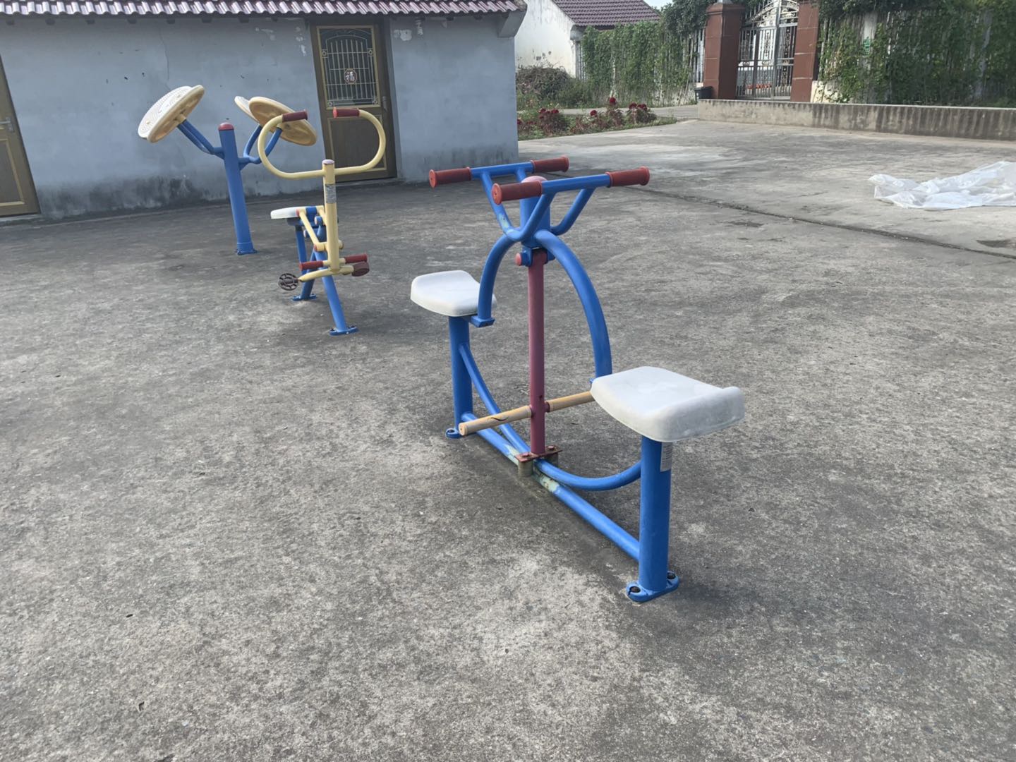 下肢锻炼器