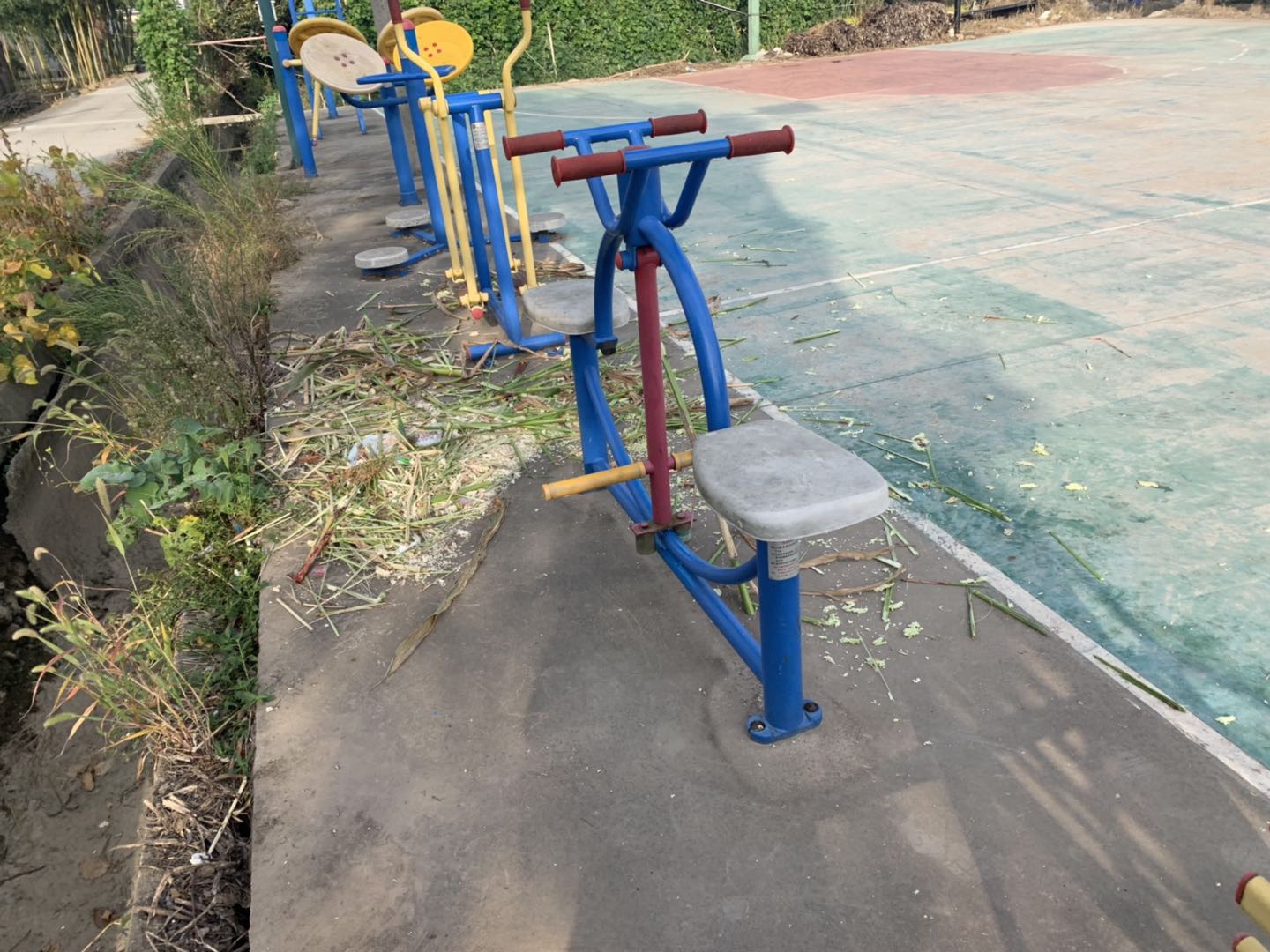 下肢锻炼器