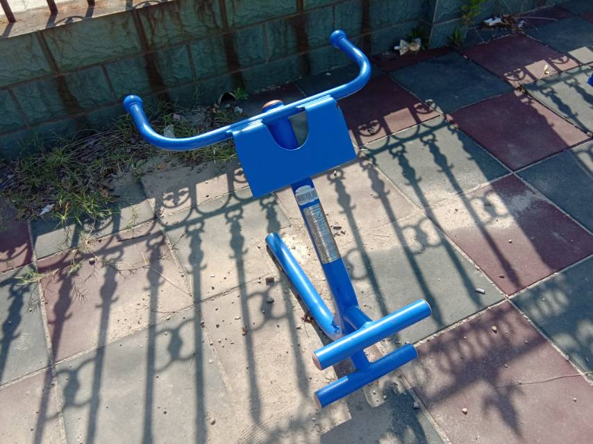 背肌训练器