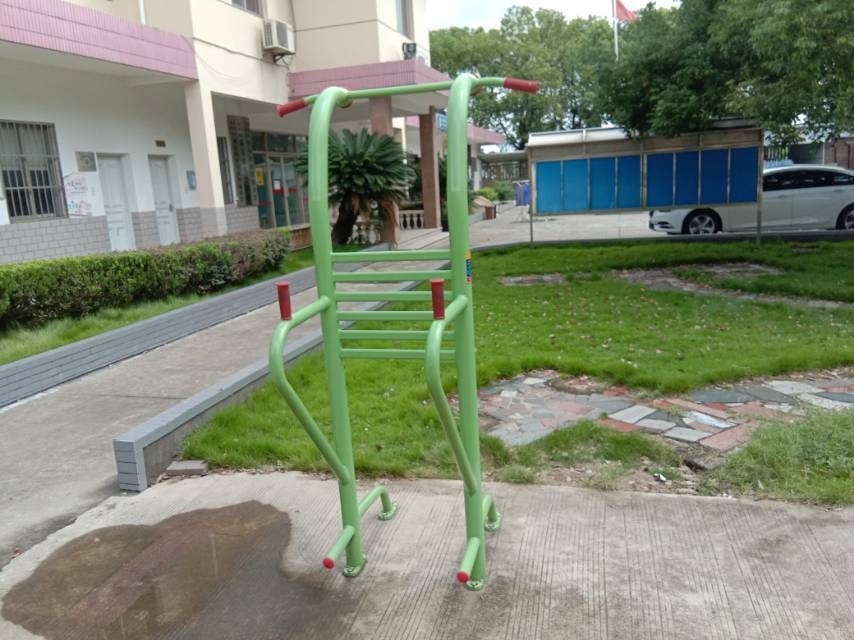 多功能锻炼器
