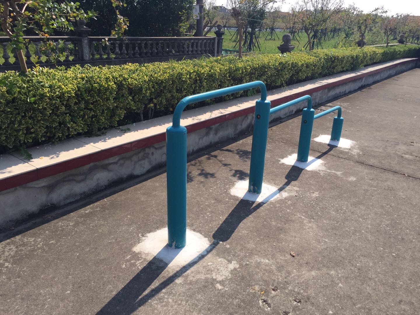 弹震压腿器