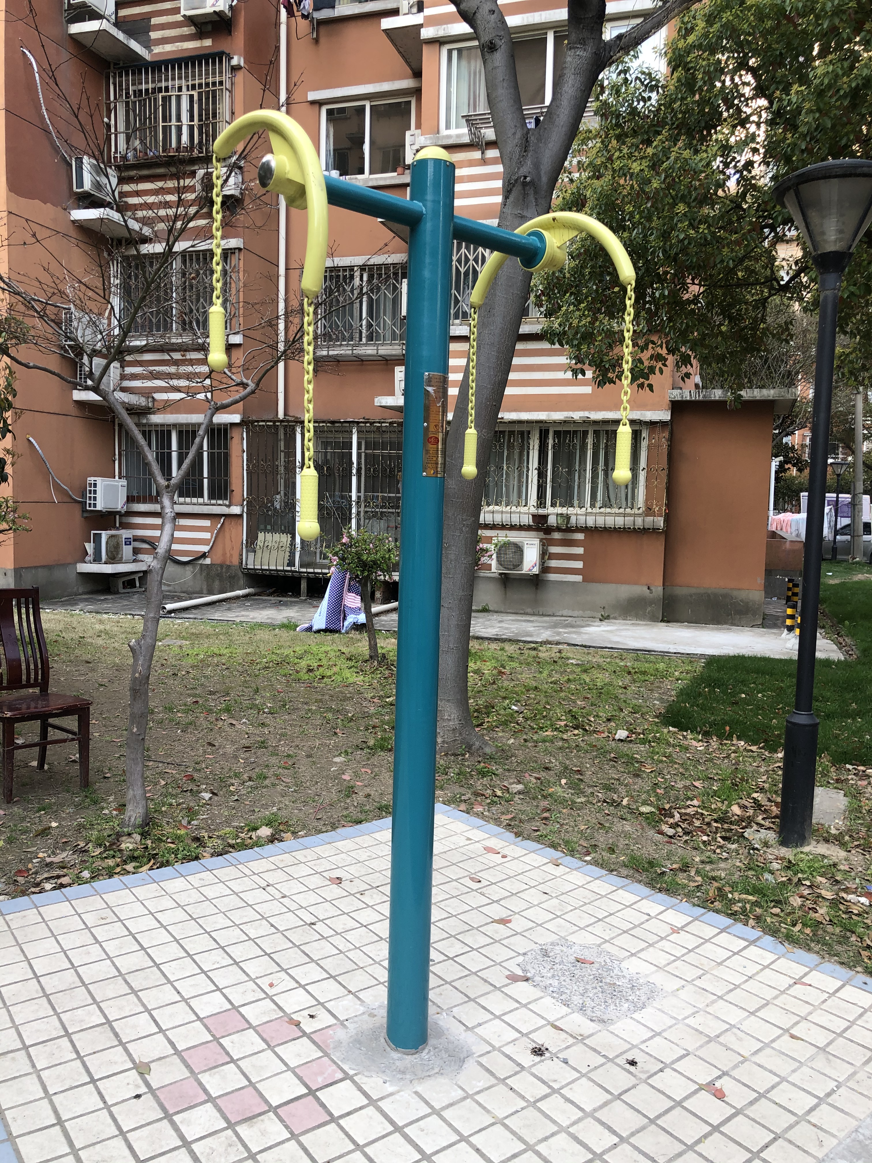 东城三居680弄健身点