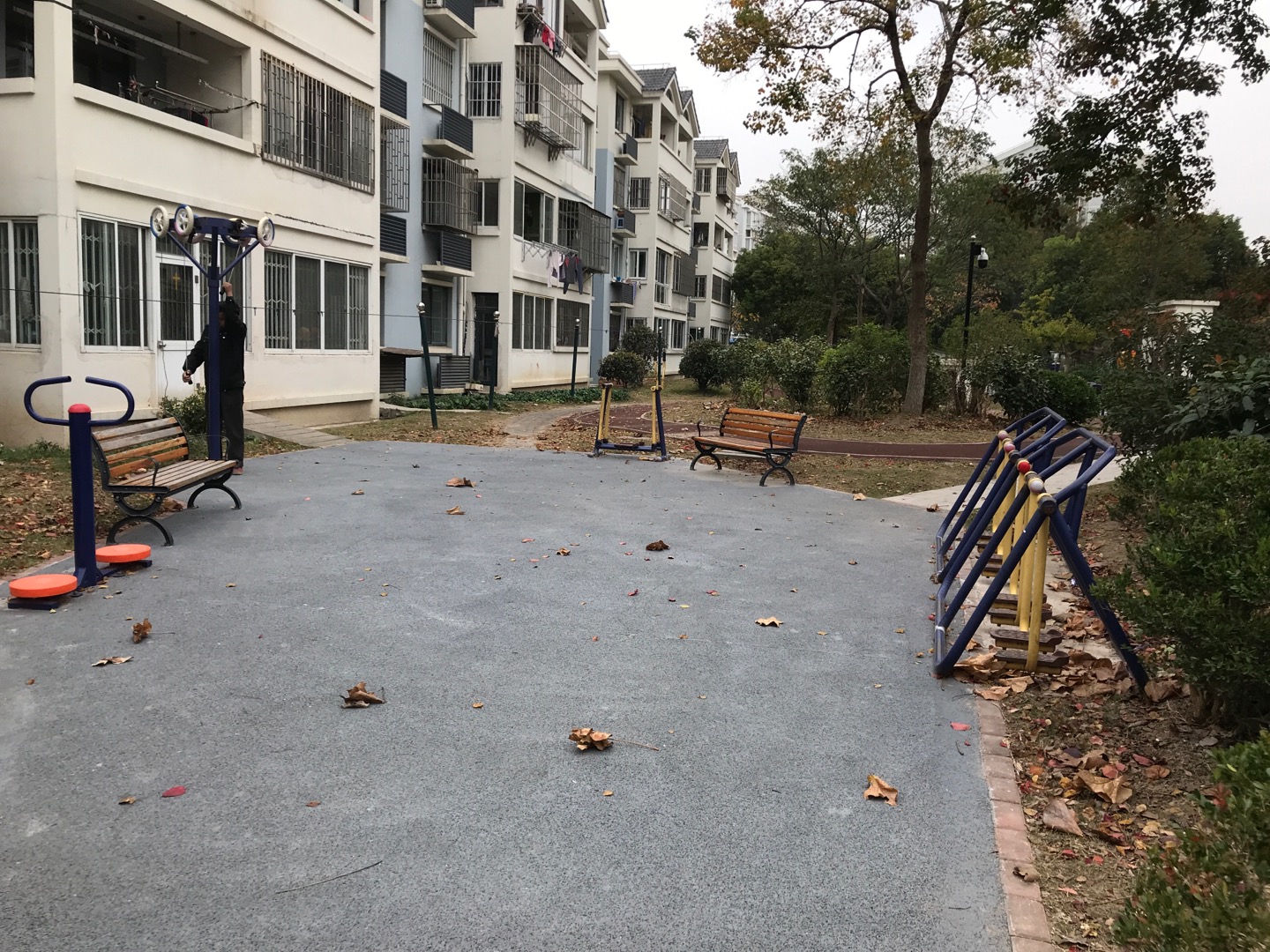 芦茂路3弄健身苑点