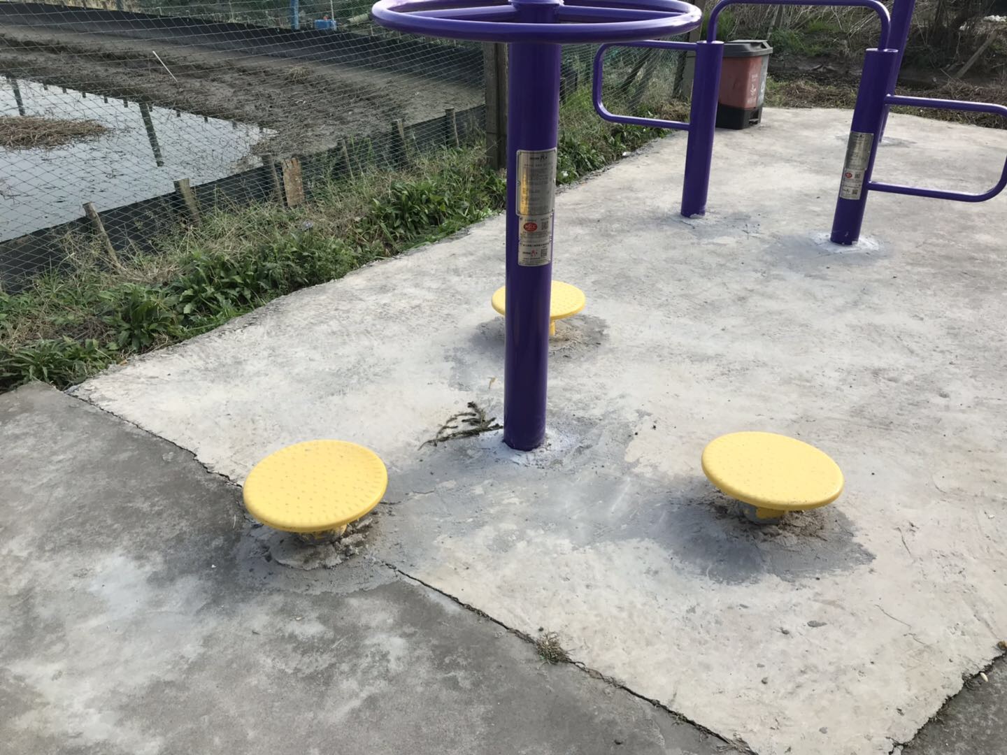 扭腰器