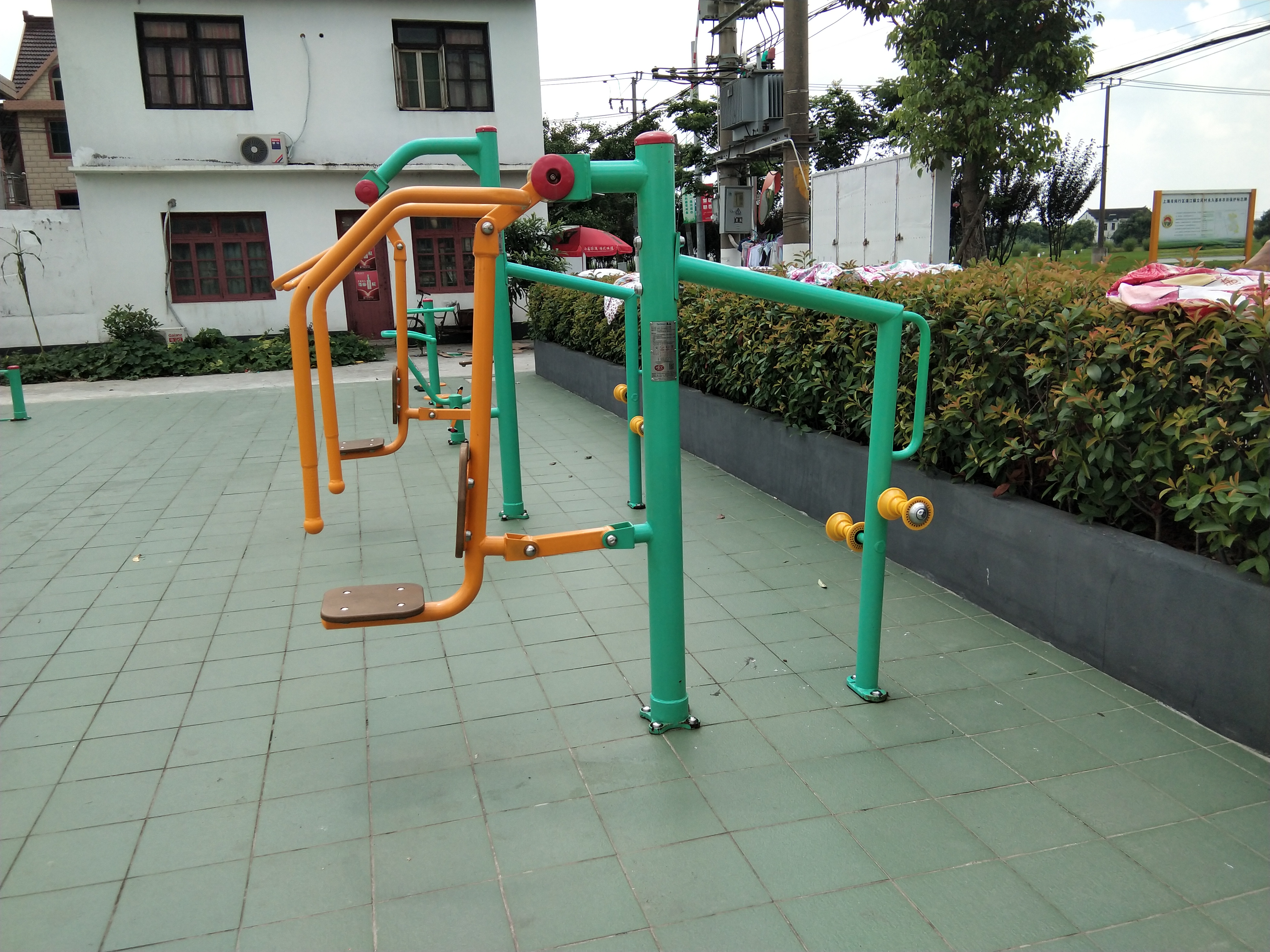 坐推训练器