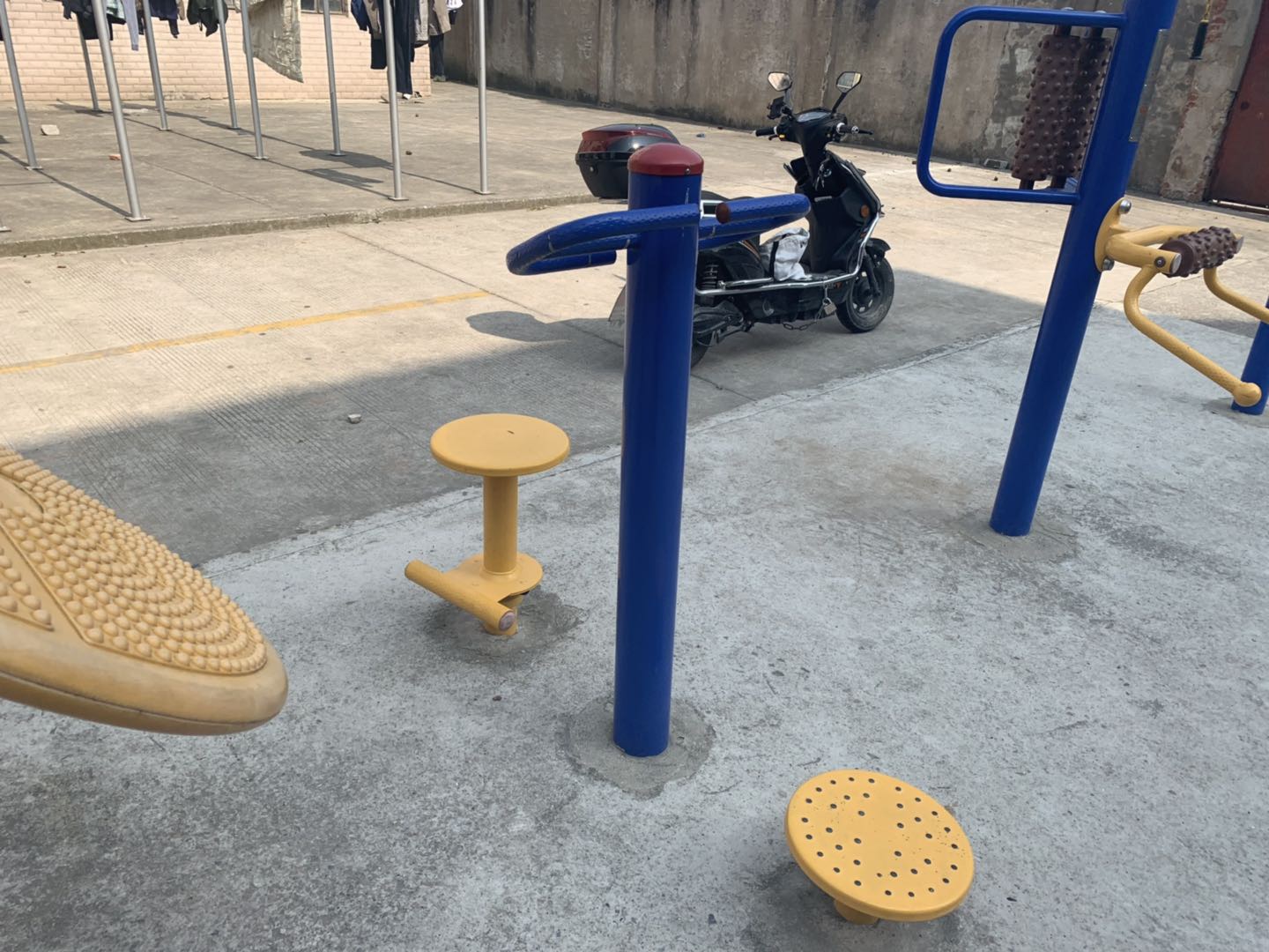 双位扭腰器