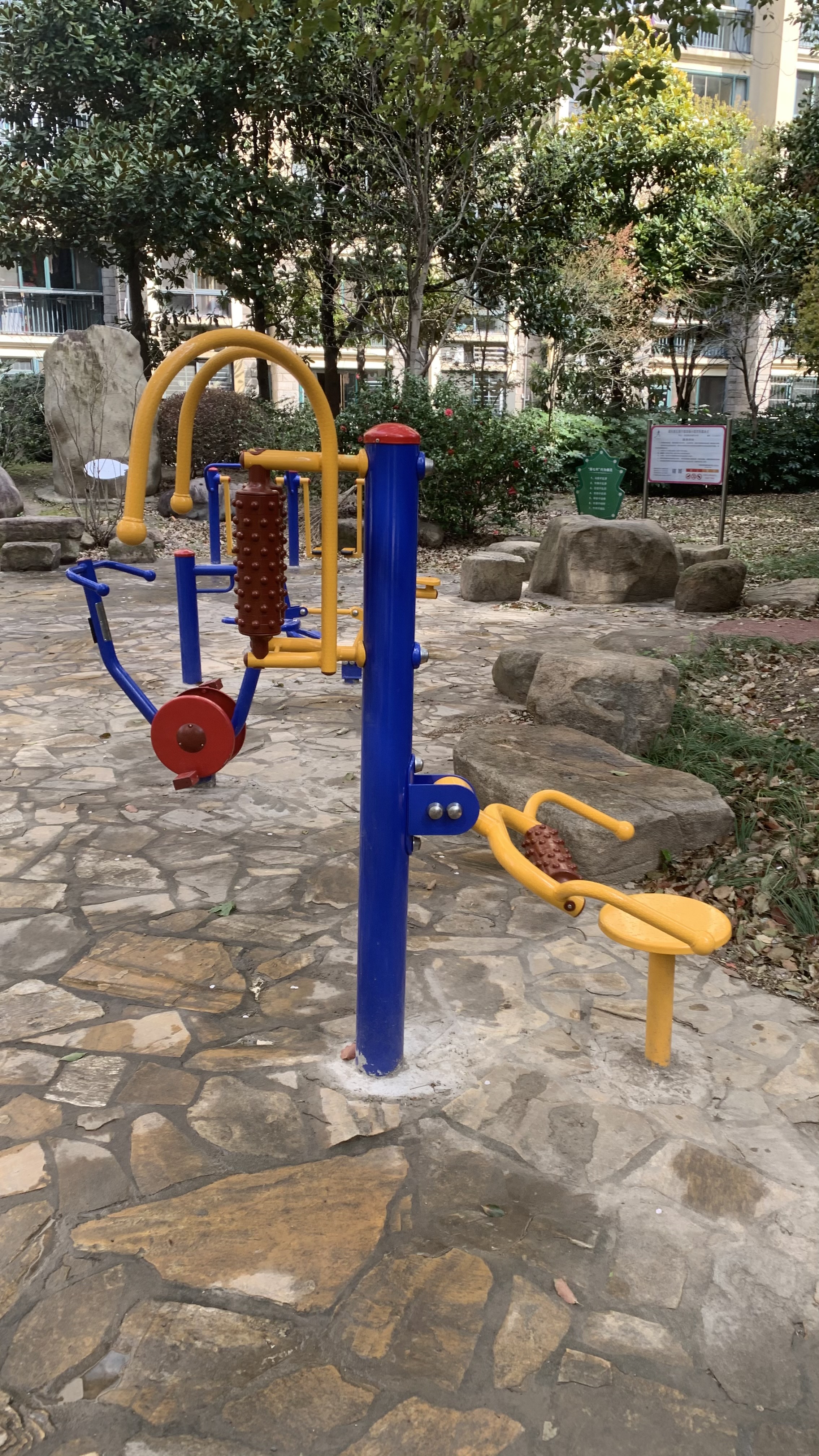 腰背按摩器