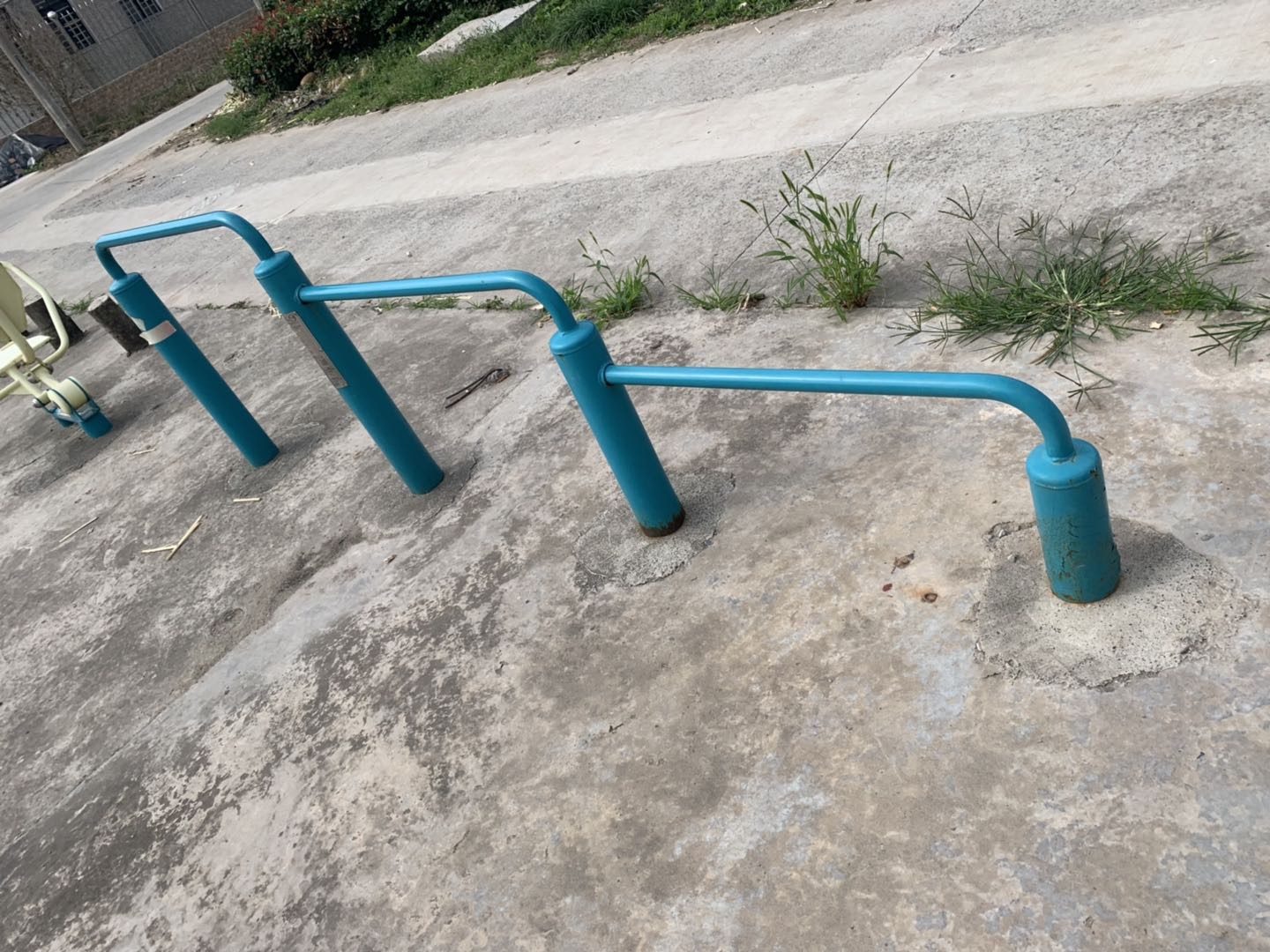 弹震压腿器