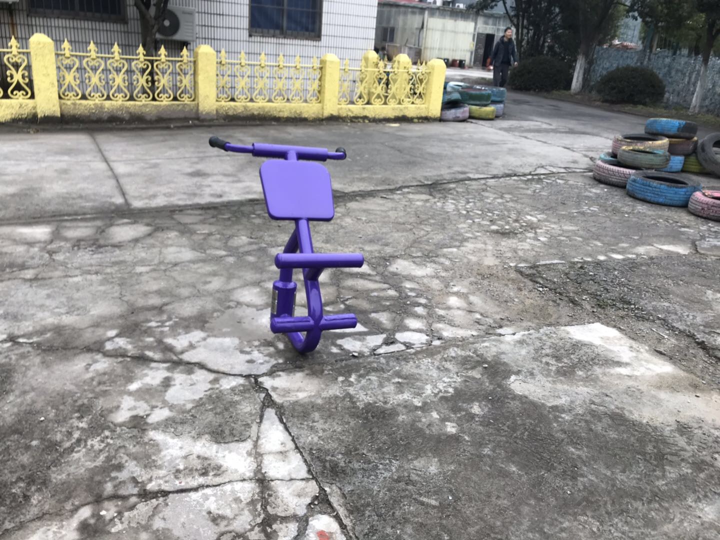 背肌训练器