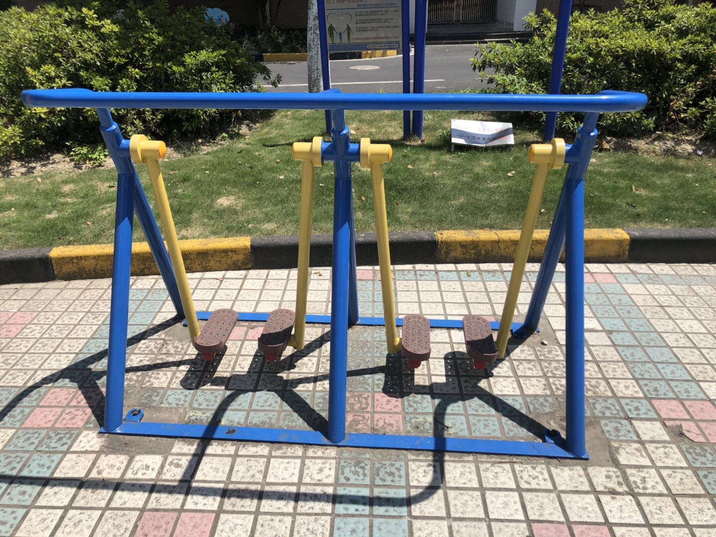 双人漫步器