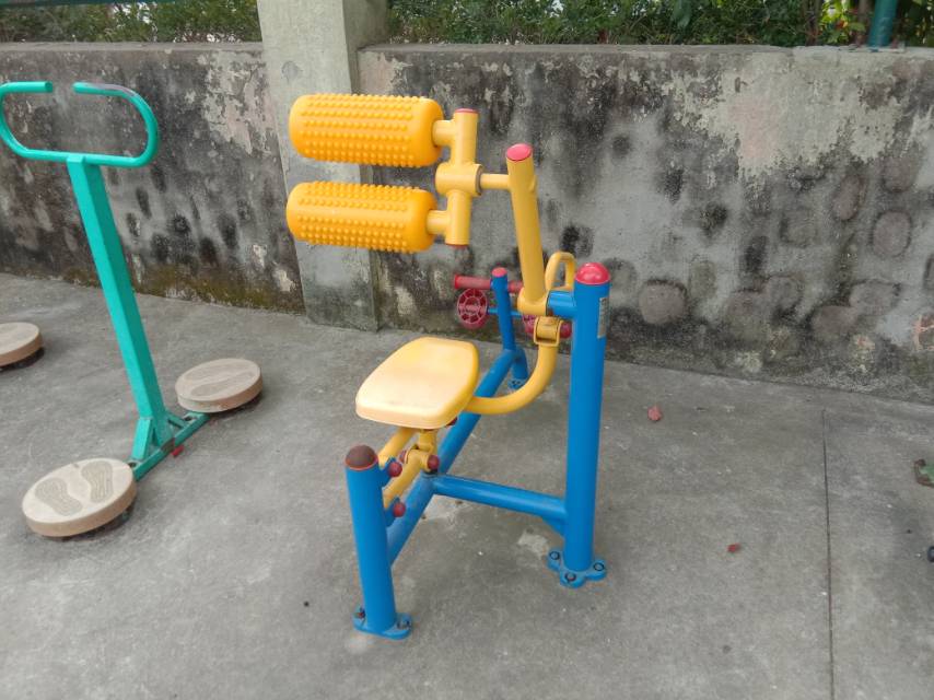 自重腹背锻炼器