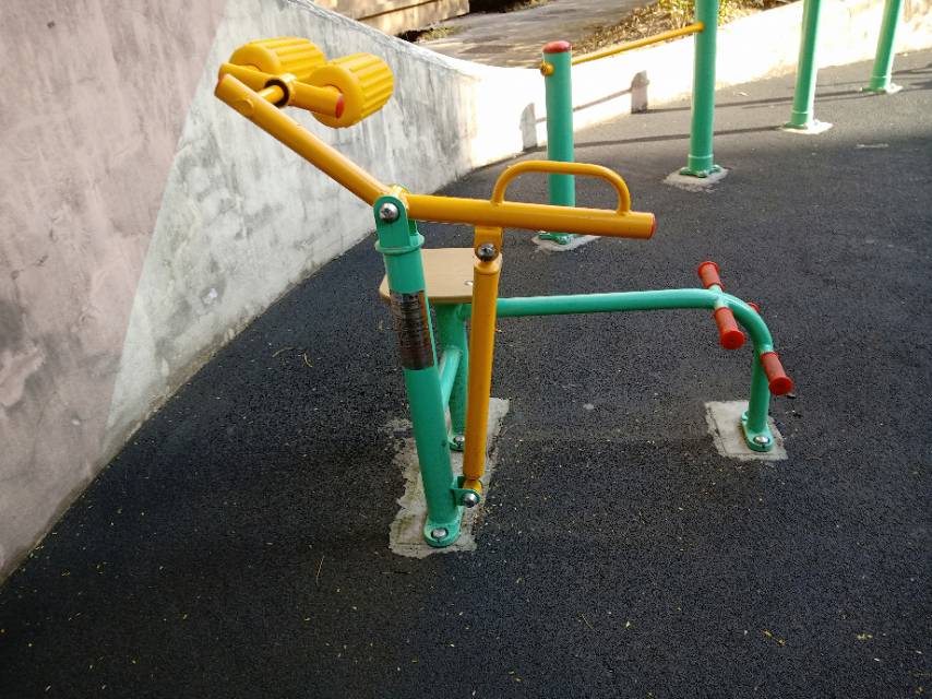 腹背锻炼器