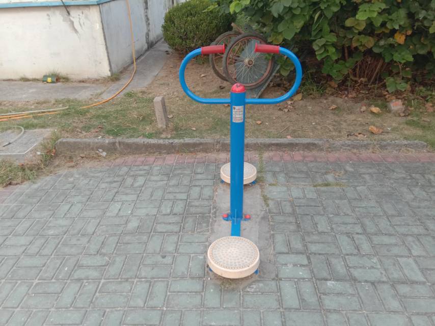 扭腰器