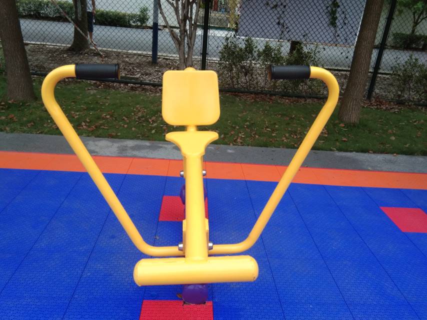 自重划船器