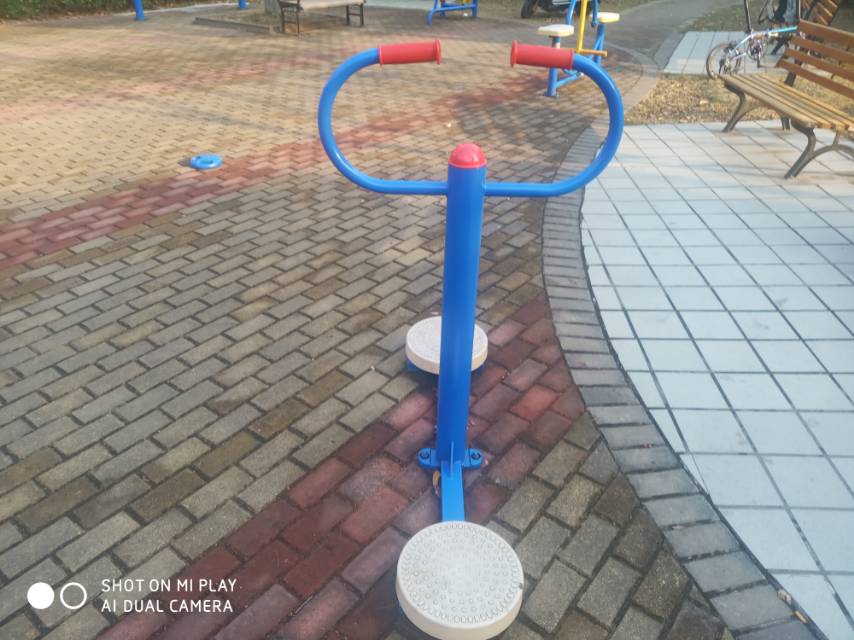 扭腰器