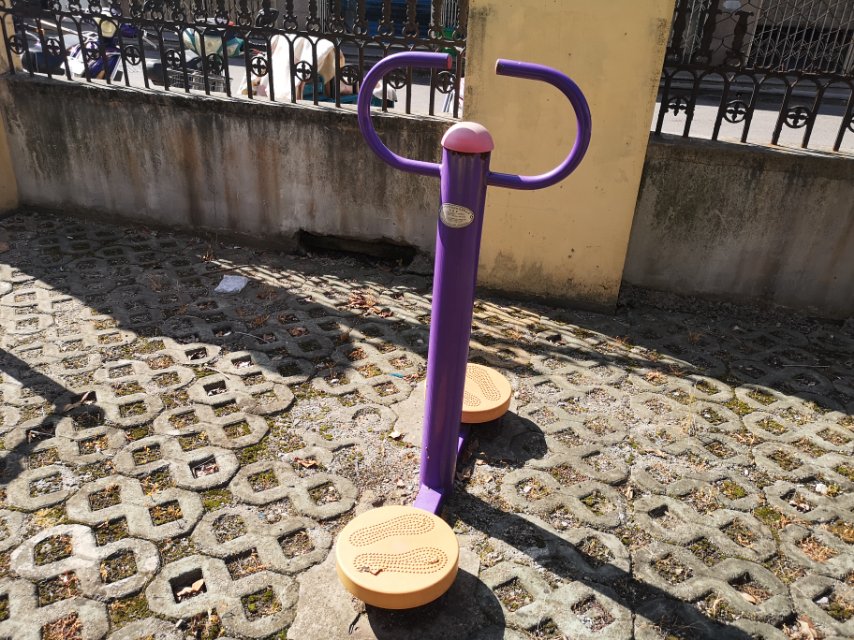 扭腰器