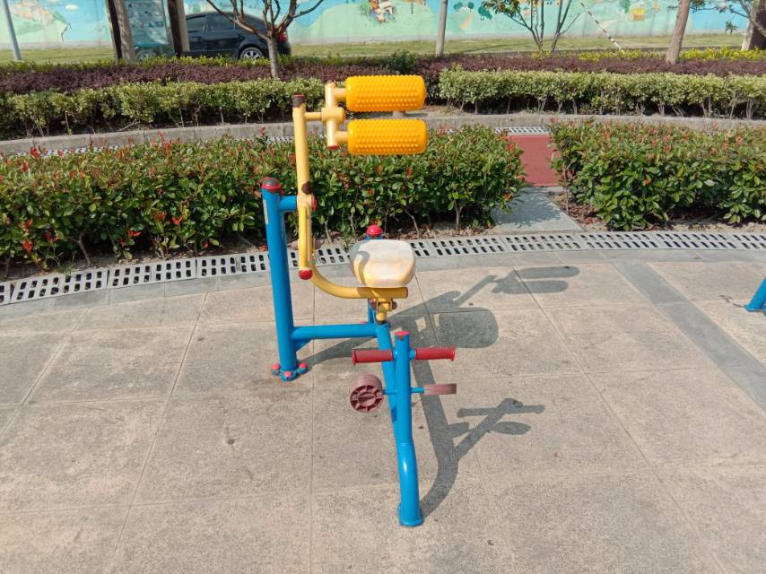 自重腹背锻炼器