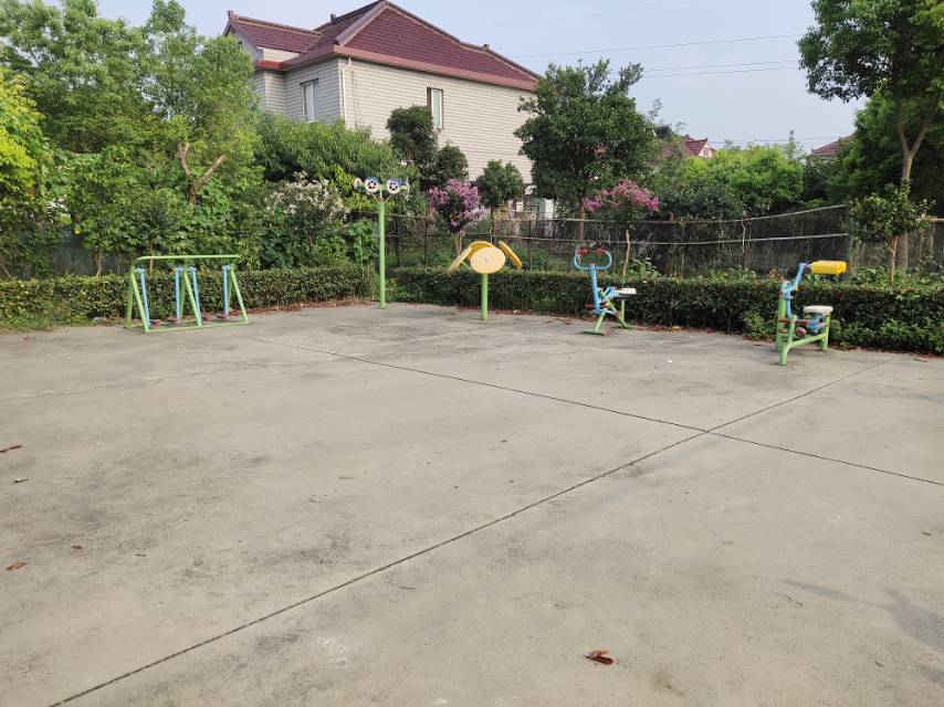 中步村2组健身点
