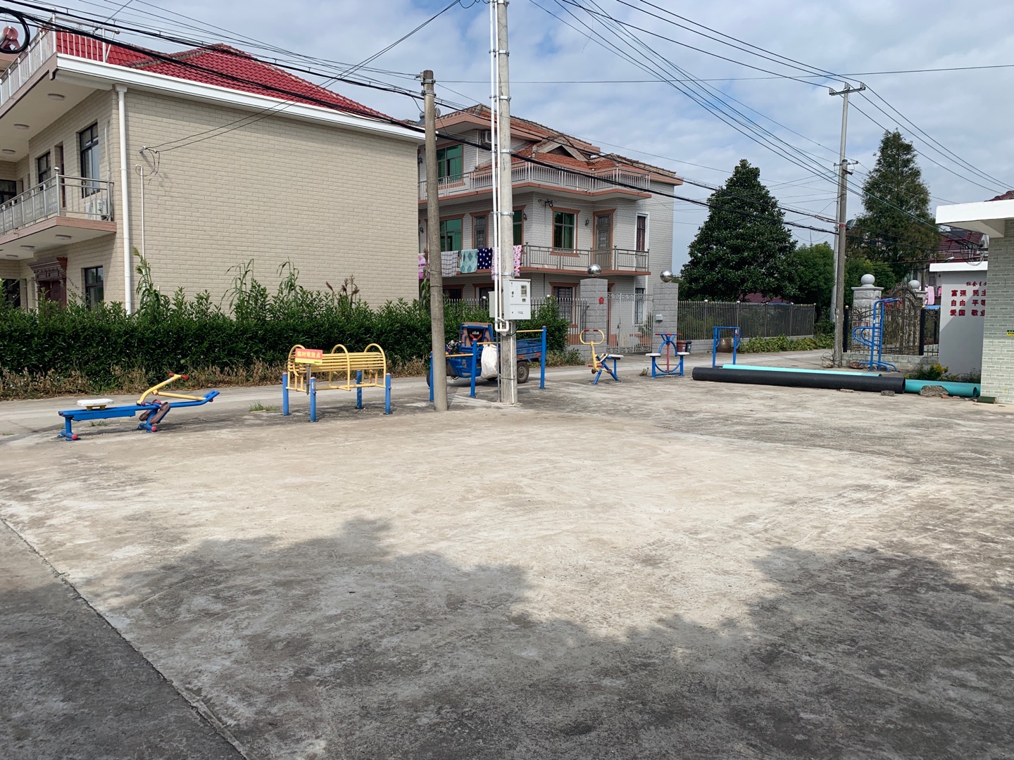 竖新镇时桥村健身点三