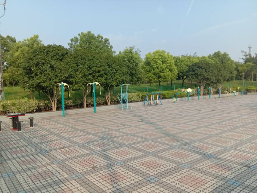 仓新小区南区市民健身点