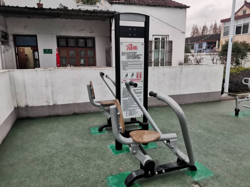 自重式平推训练器