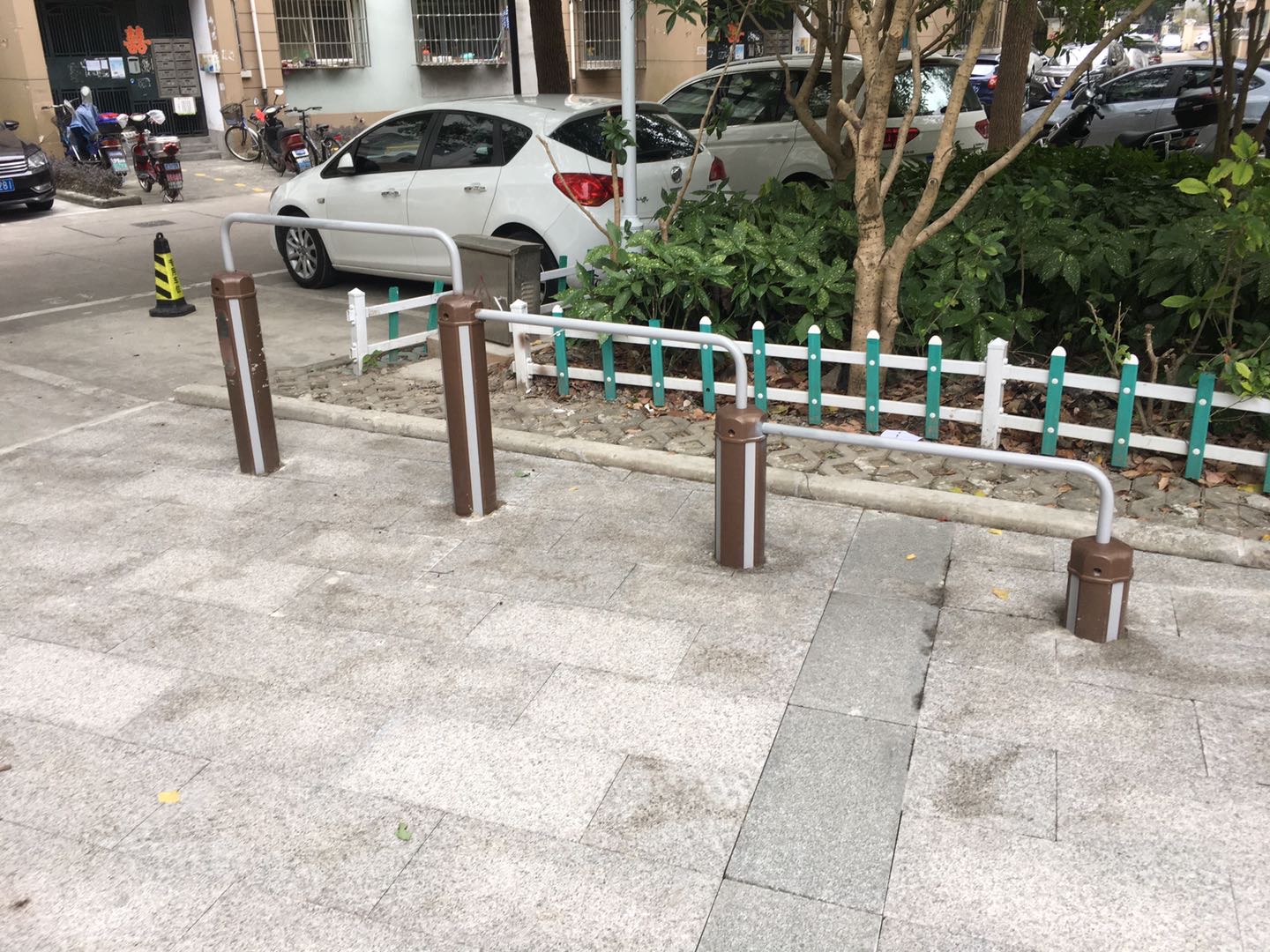 弹震压腿器