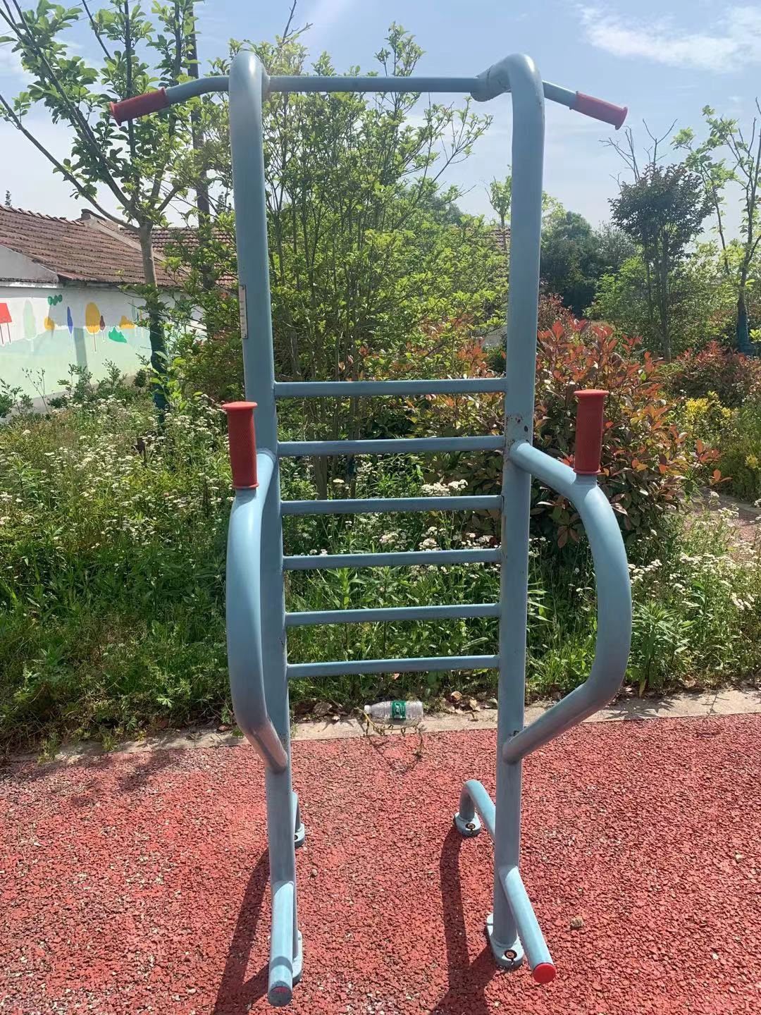 多功能训练器
