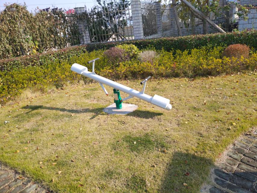 儿童跷跷板