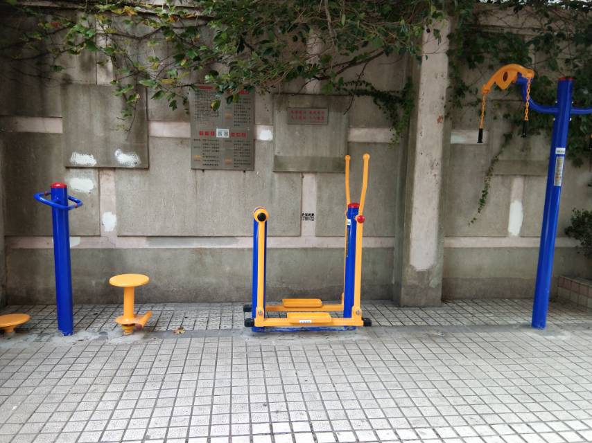 牌楼居委健身点