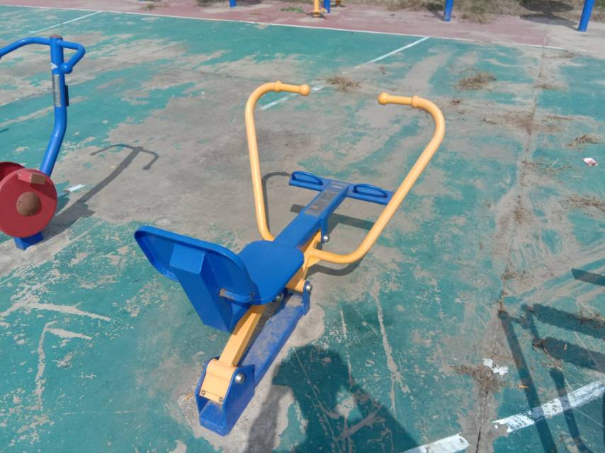 划船器