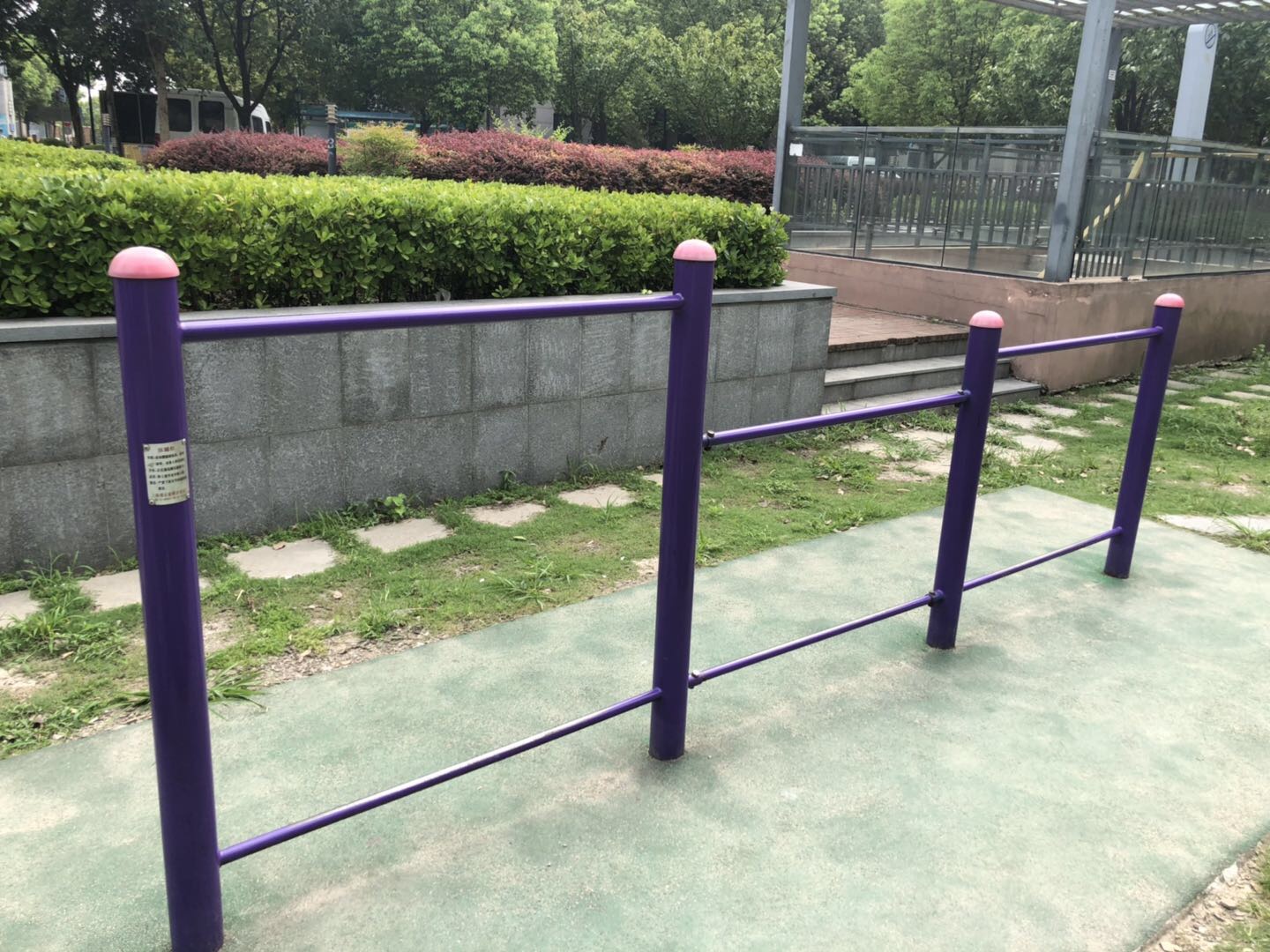 压腿杠