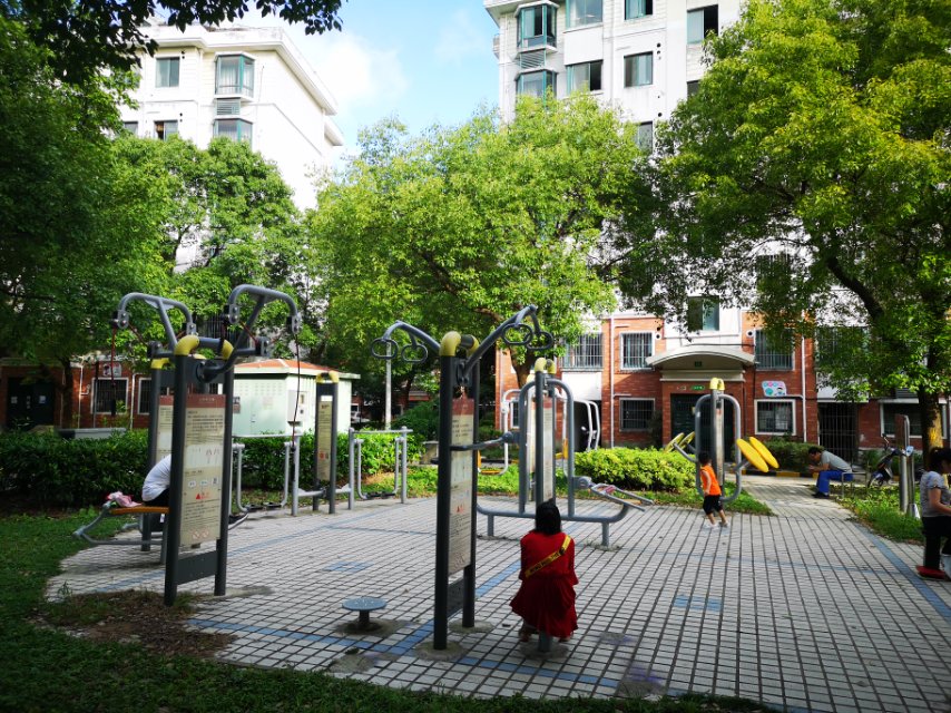 柘林镇海岸景苑市民益智健身点