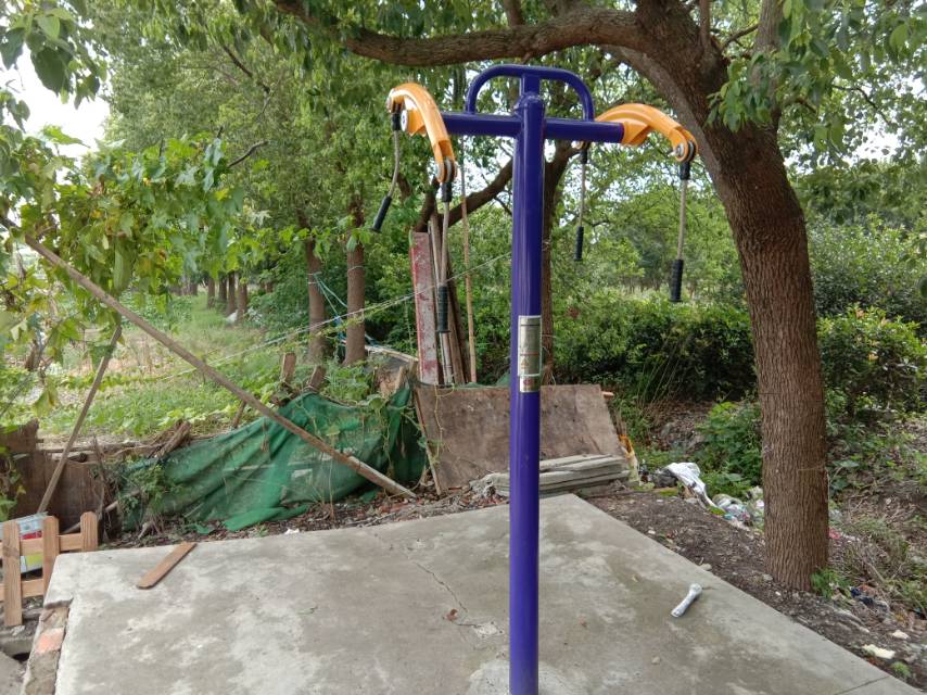 牵引器