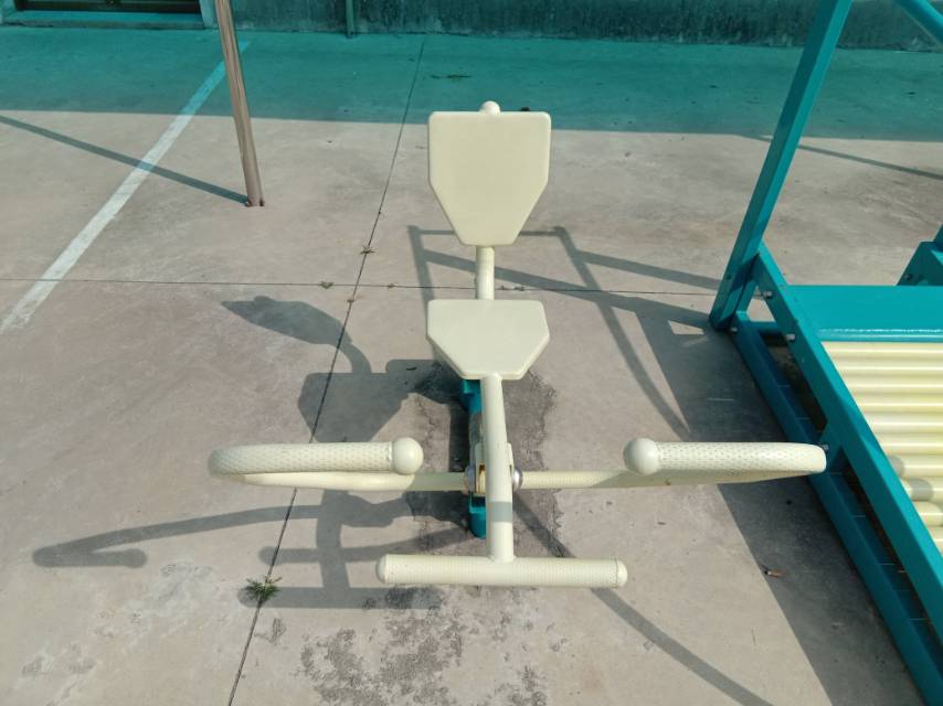 划船器