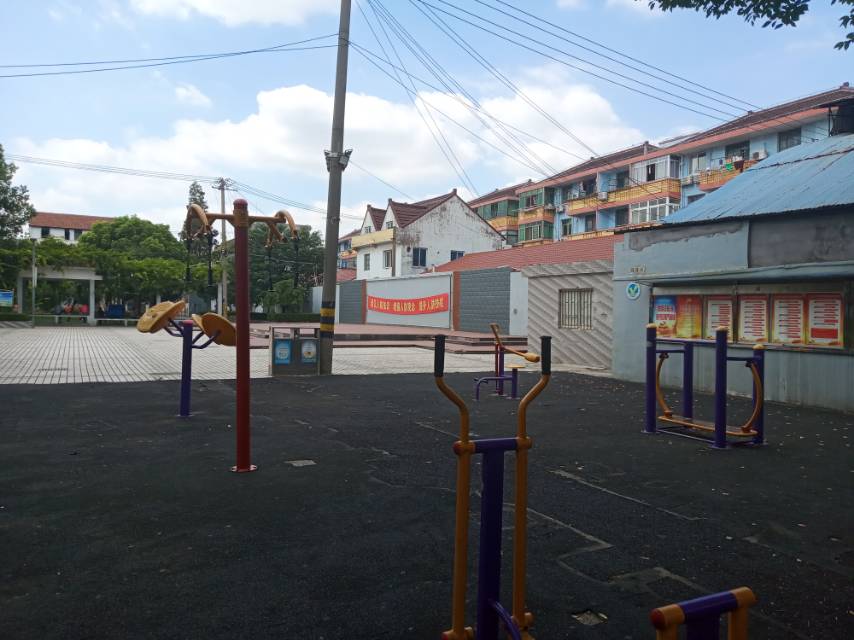 上海市崇明区堡镇永和村6队601号健身点