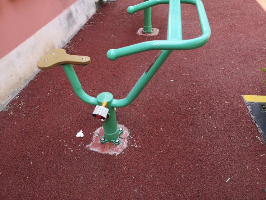 直立健身车