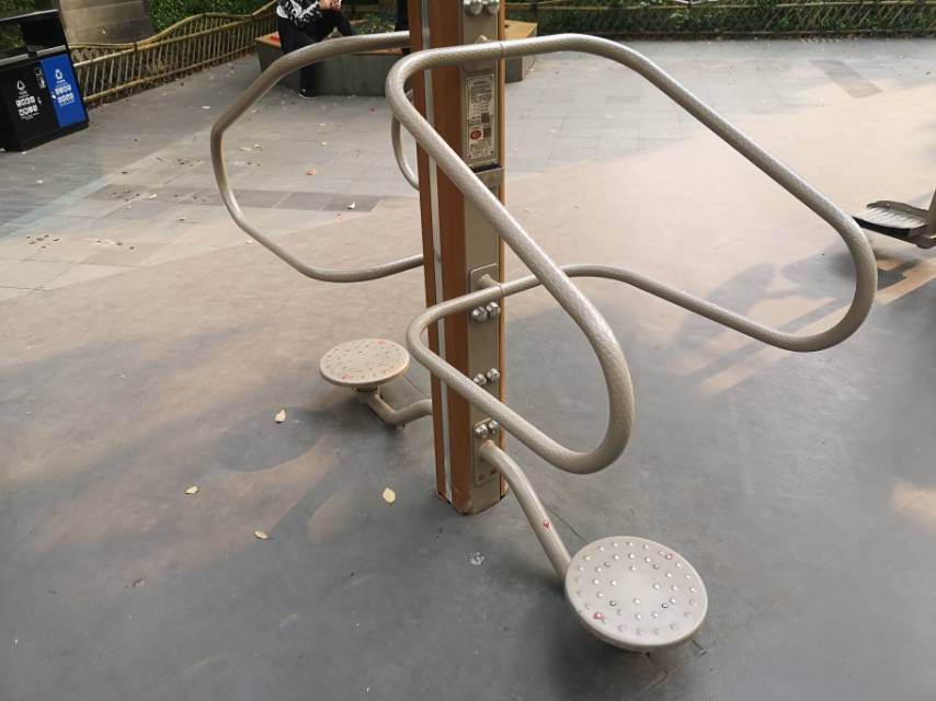 双位扭腰器