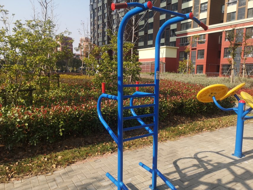 多功能训练器