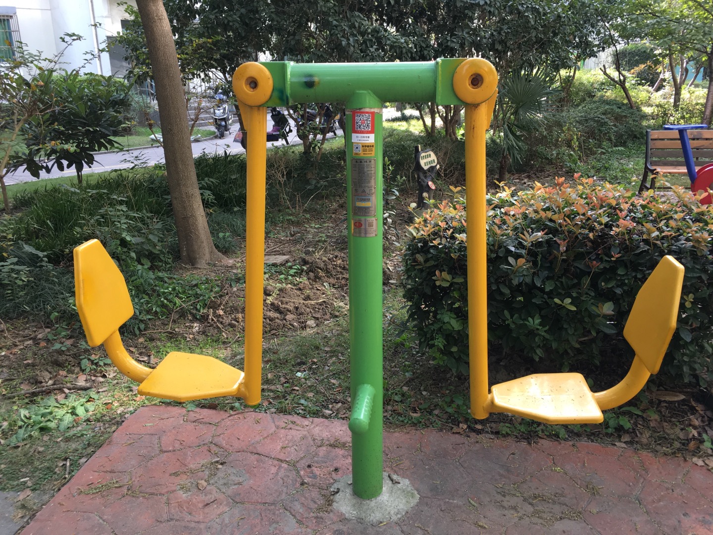双人蹬力器