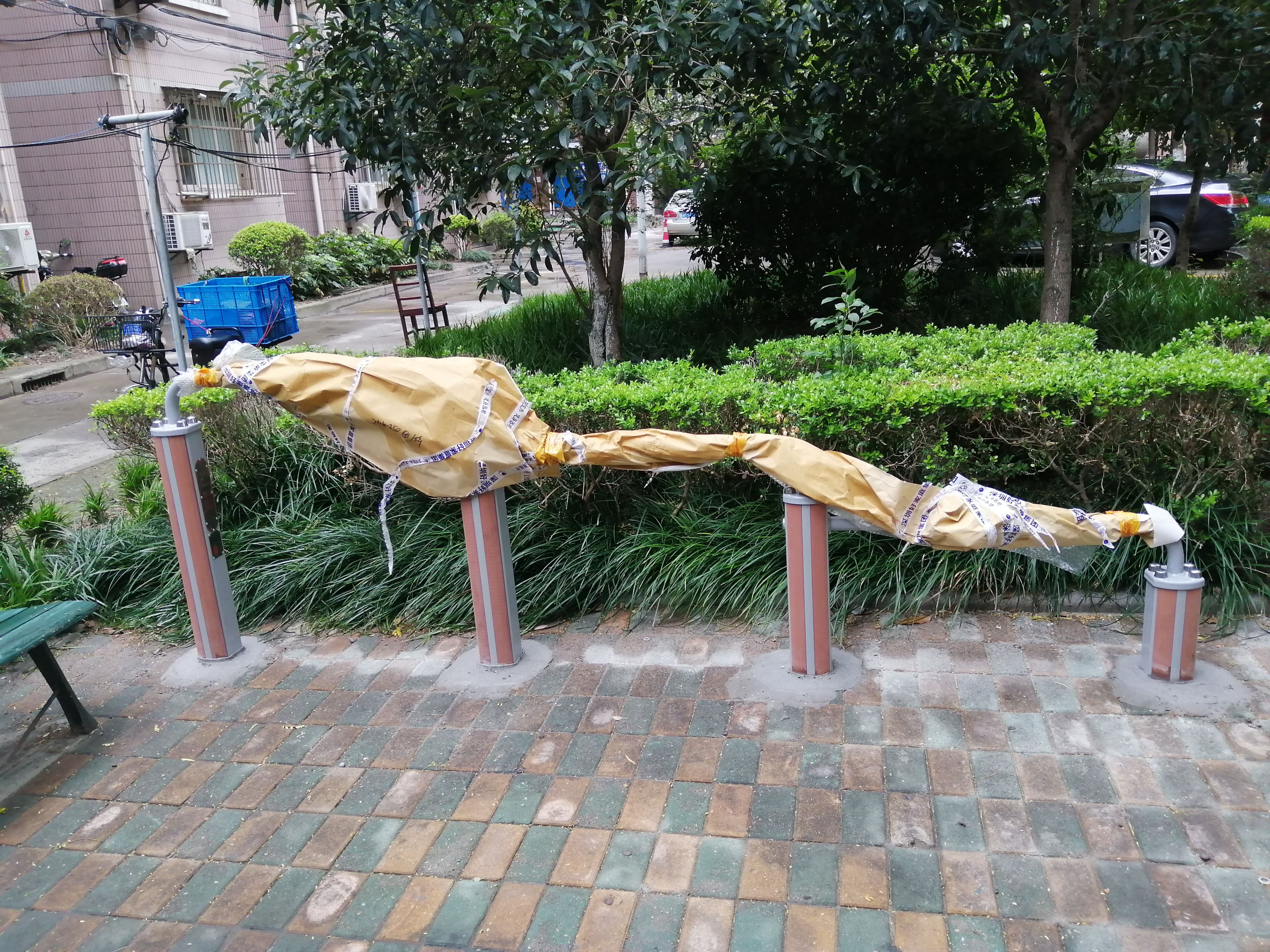 弹震压腿器